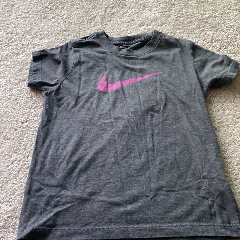 Girls Small Nike Tee